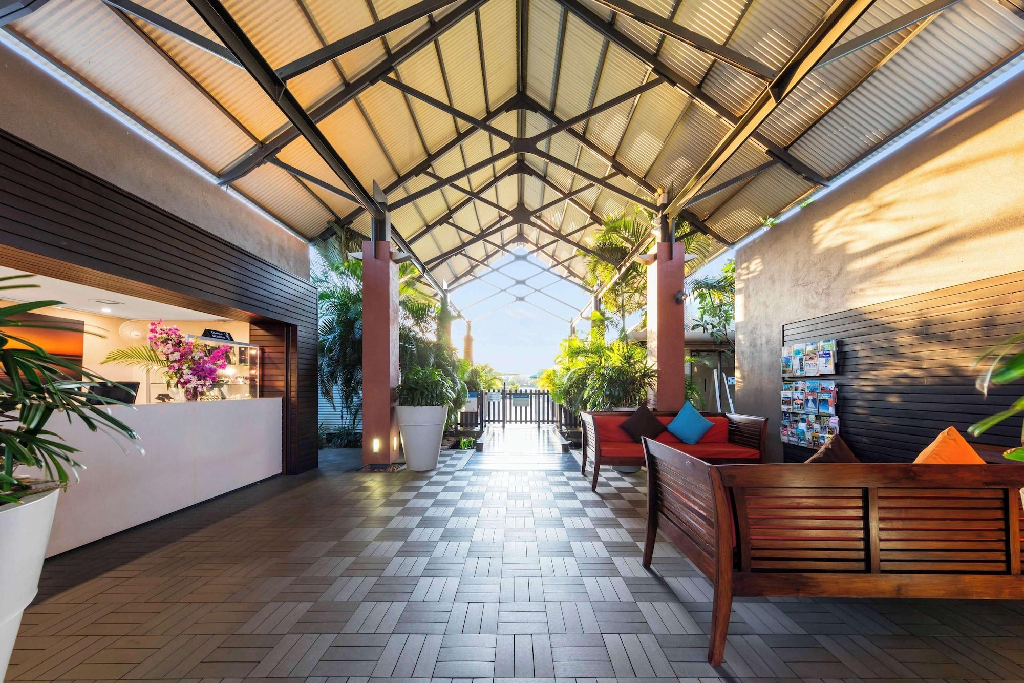 Vista Lobby Oaks Cable Beach Resort