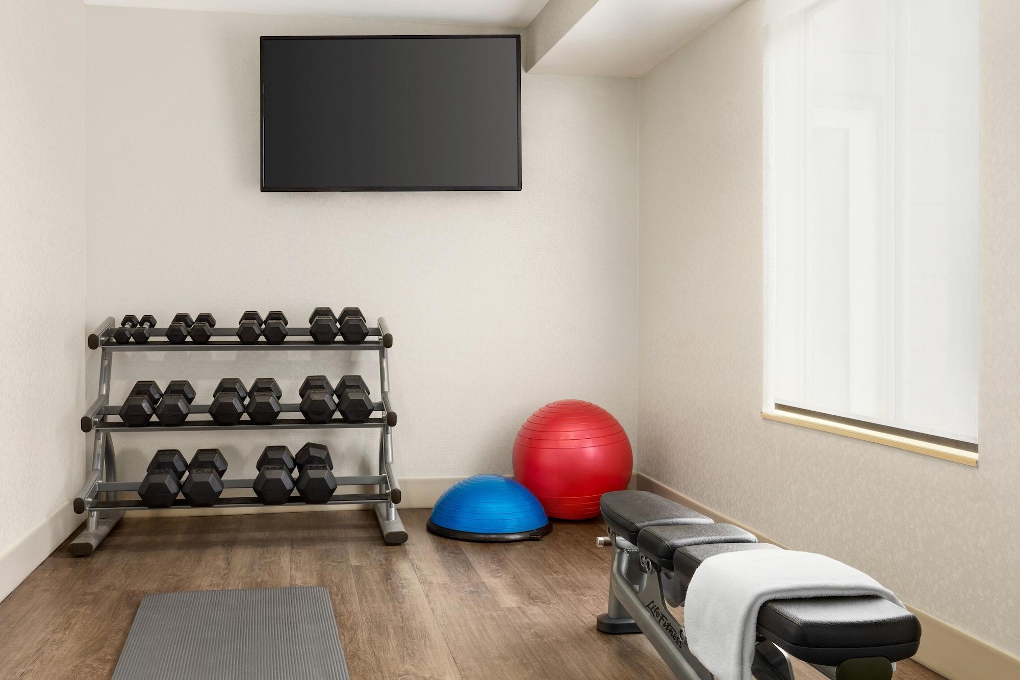 Gimnasio Holiday Inn Express & Suites Philadelphia - Mt. Laurel by IHG