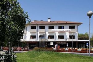 Alojamiento - Hotel Genzianella