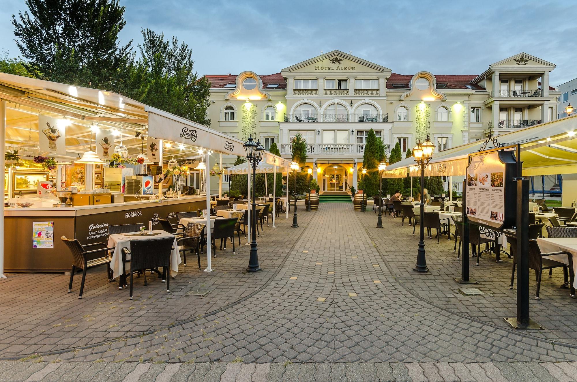 Vista Exterior Hotel Aurum