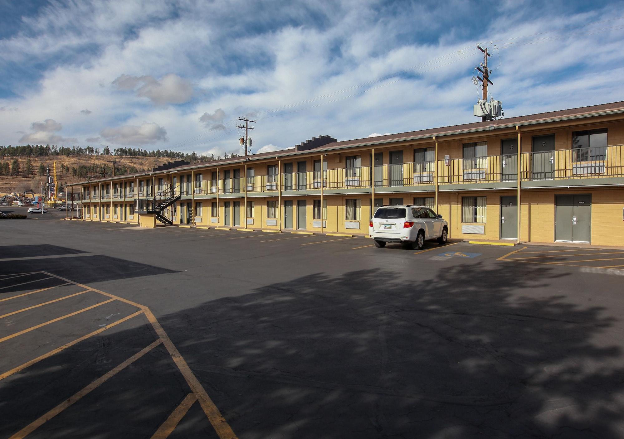 Vista Exterior Budget Inn