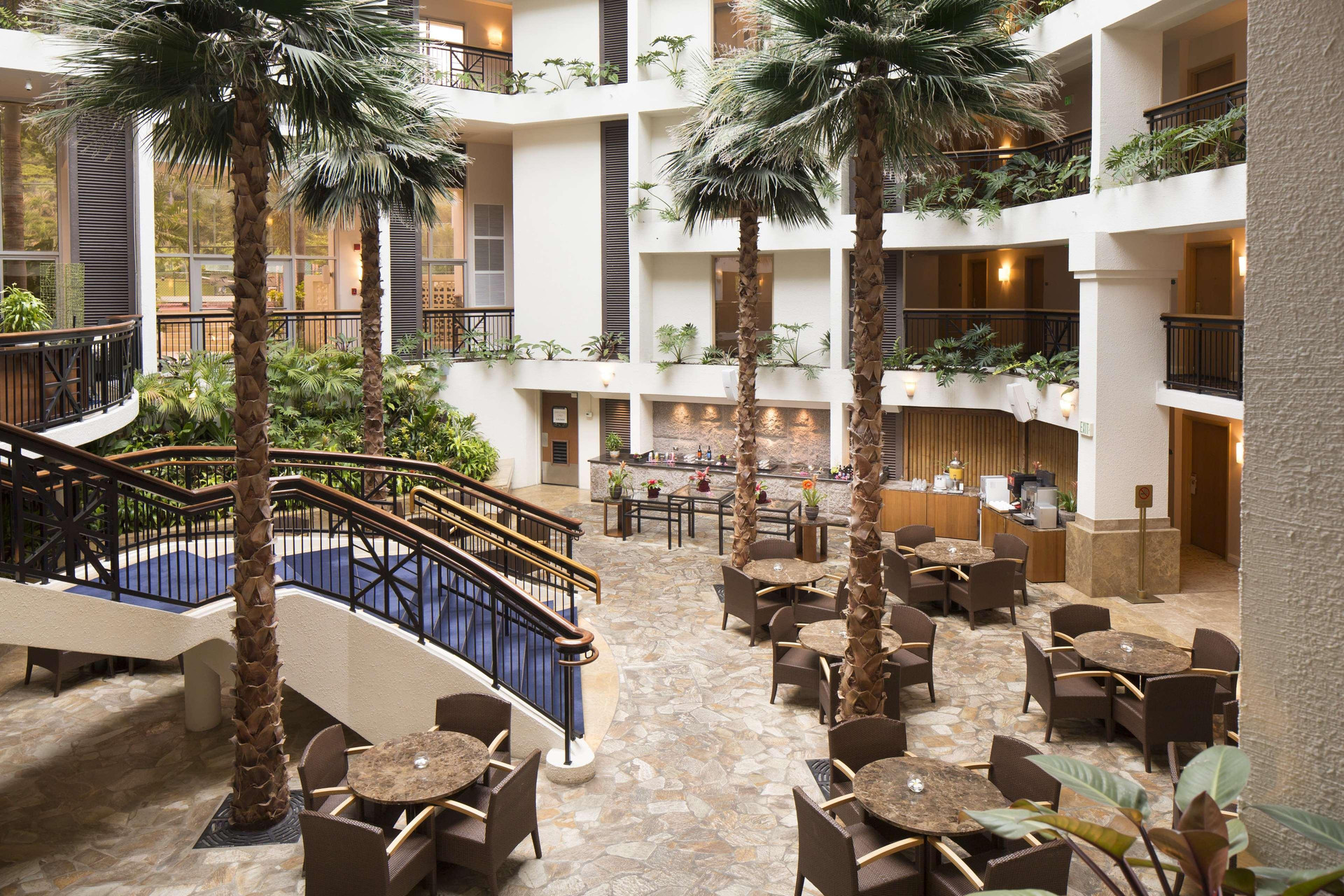 Vista Lobby Hilton Guam Resort And Spa