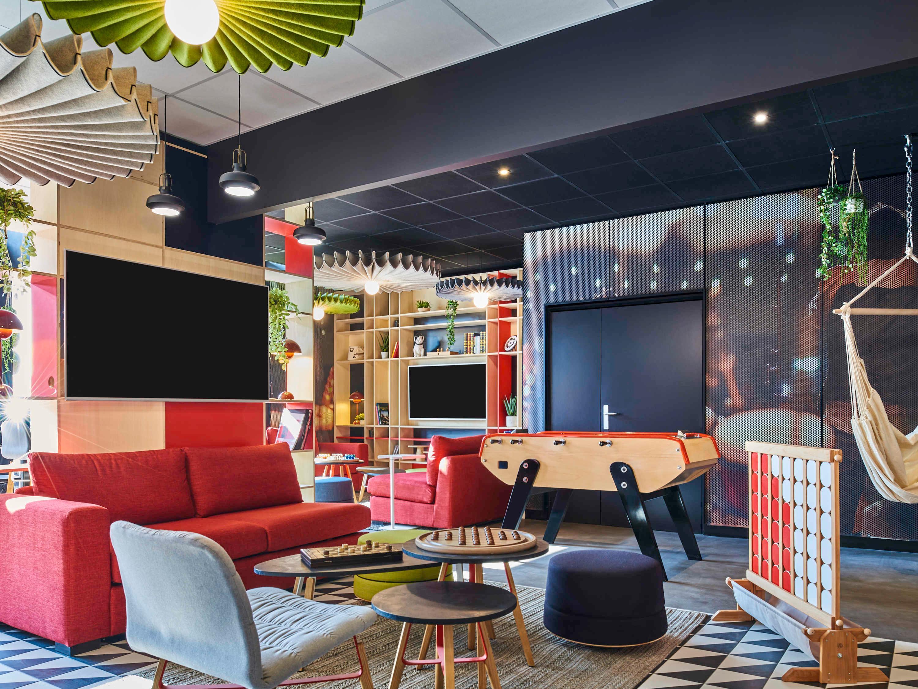 Vista Lobby ibis Clamart Paris Velizy