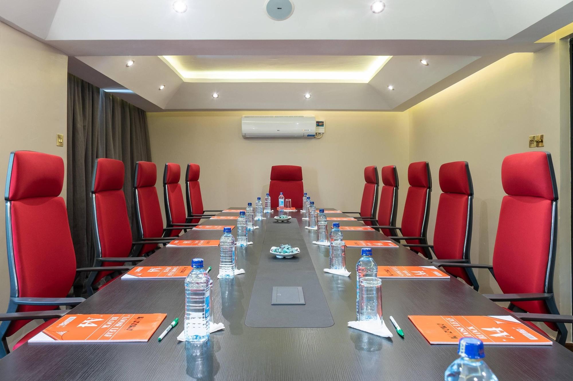 Sala de Reuniones Cysuites Apartment Hotel