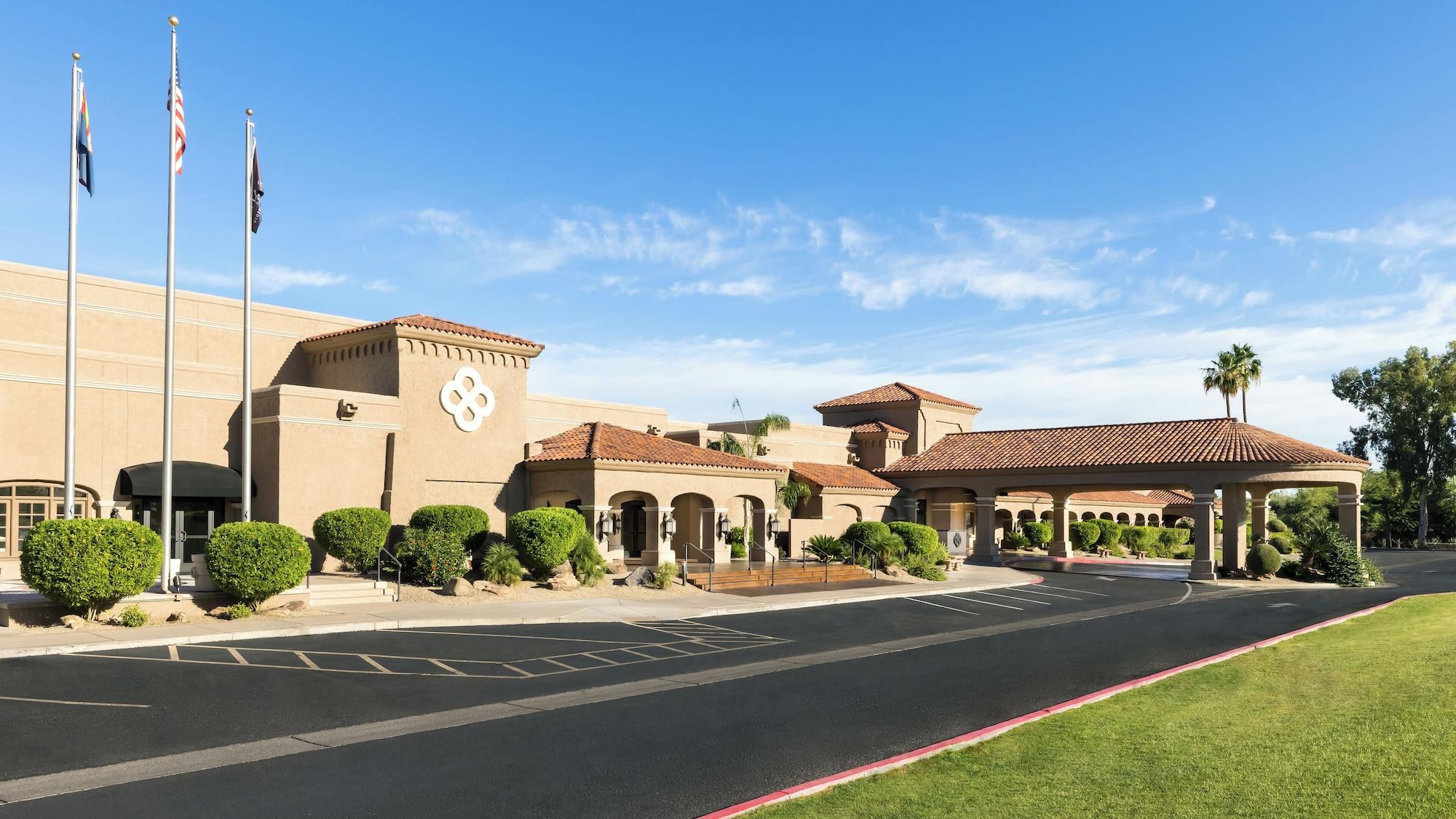 Vista Exterior Scottsdale Plaza Resort