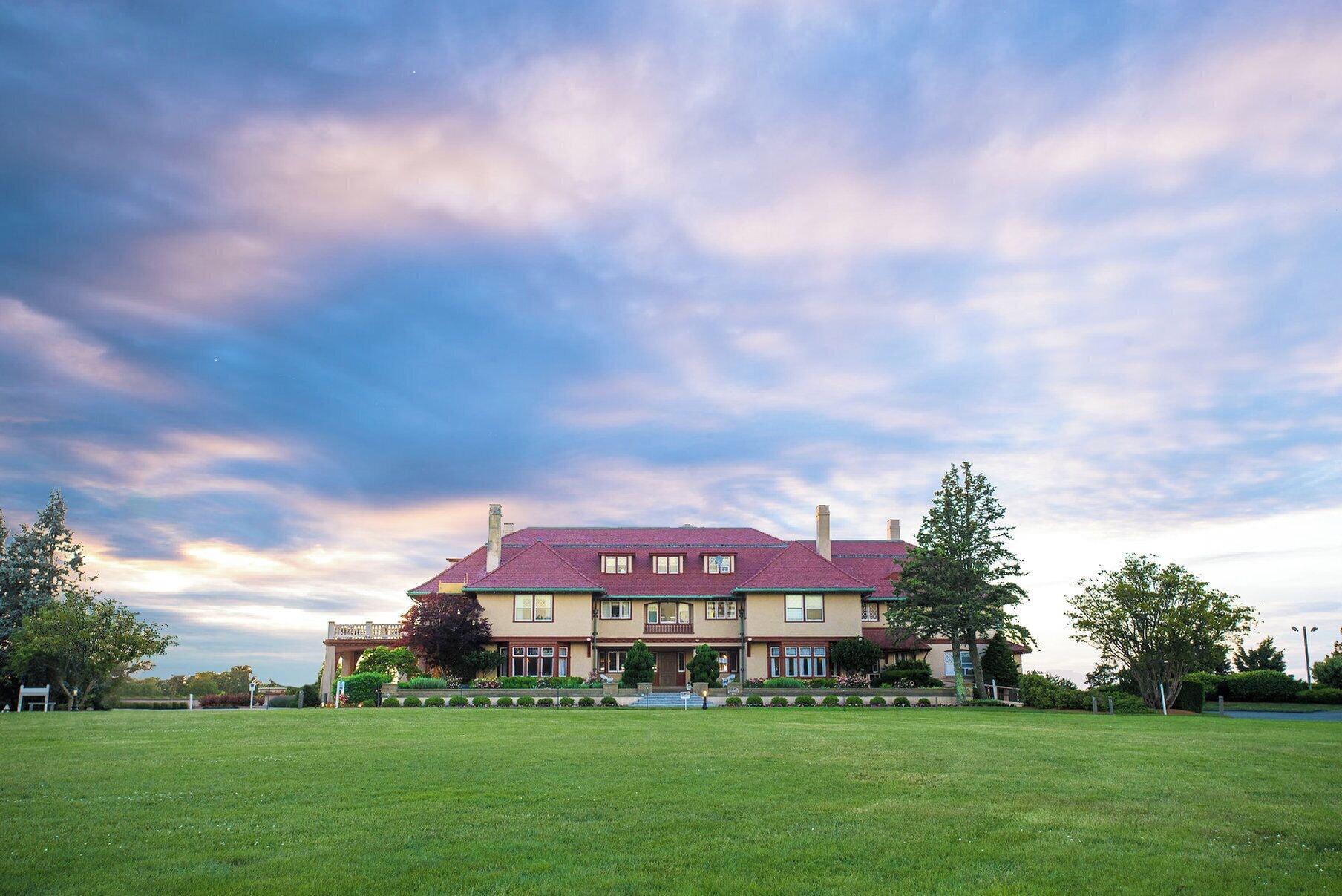 Vista Exterior The Mansion at Ocean Edge