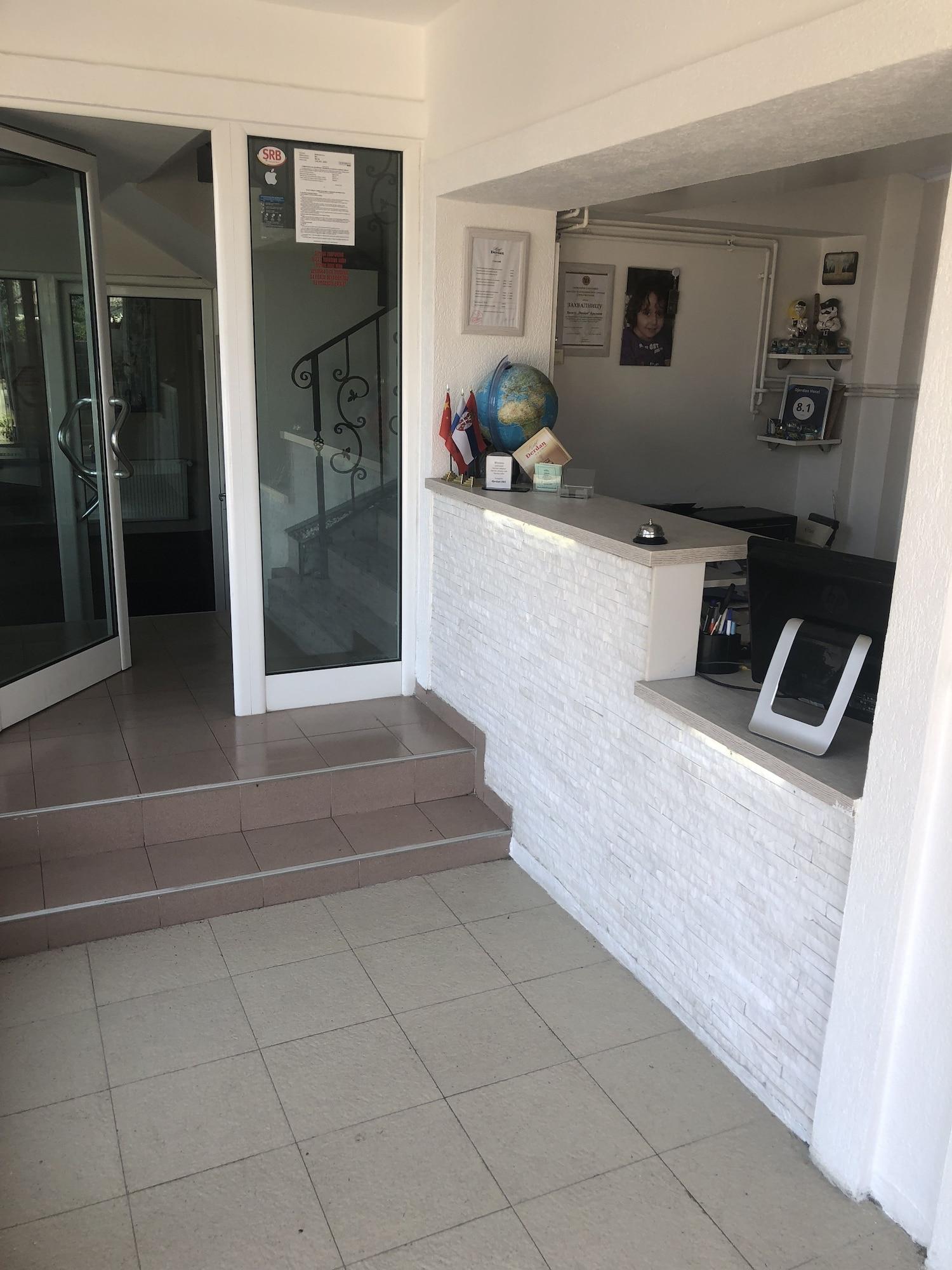 Comodidades del Alojamiento Hotel Djerdan