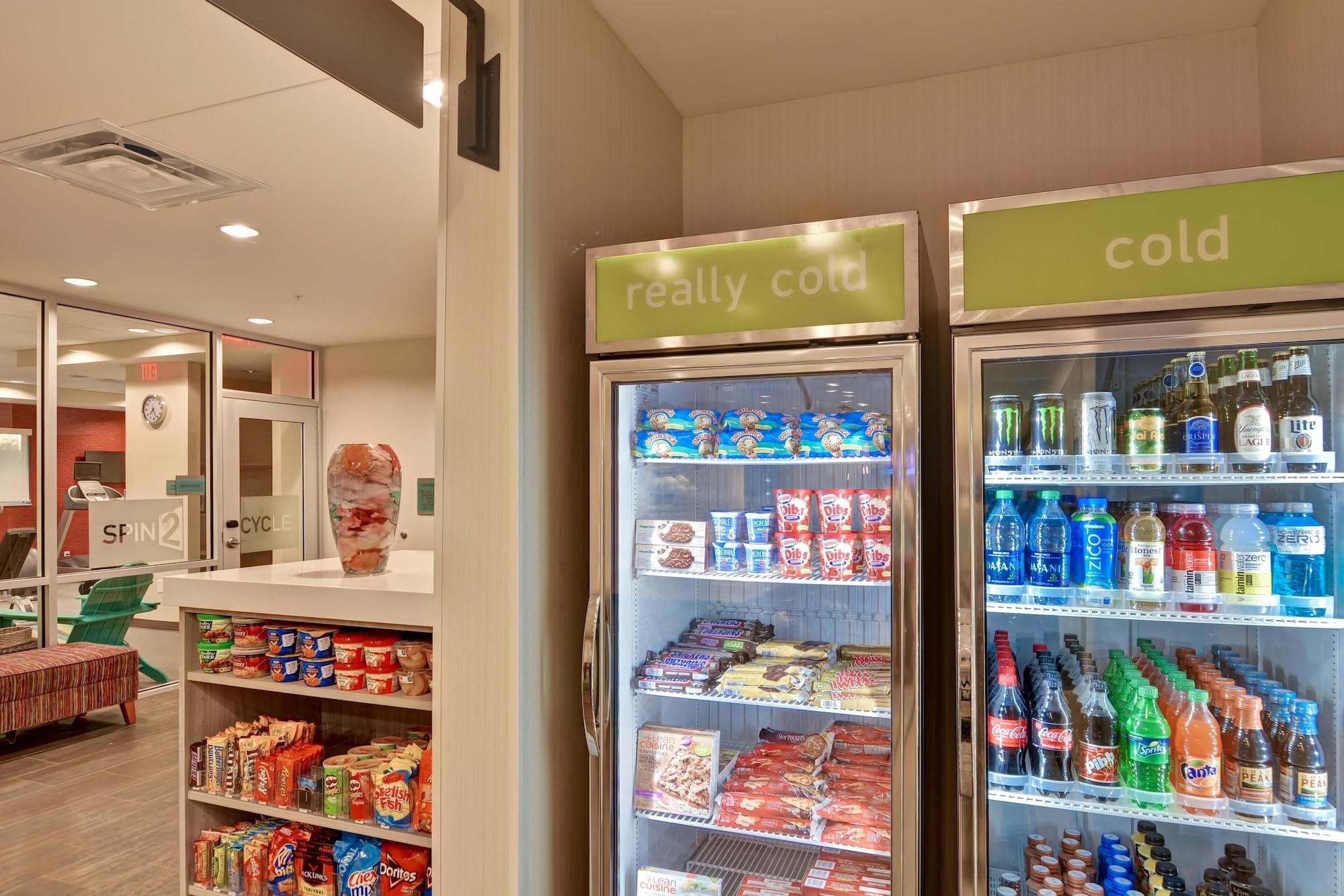 Bar/Salón Home2 Suites by Hilton Tampa USF Near Busch Gardens