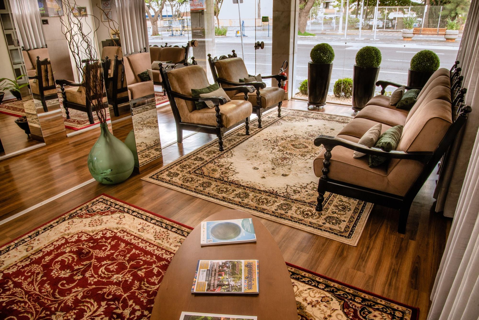 Vista Lobby Imperador Palace Hotel