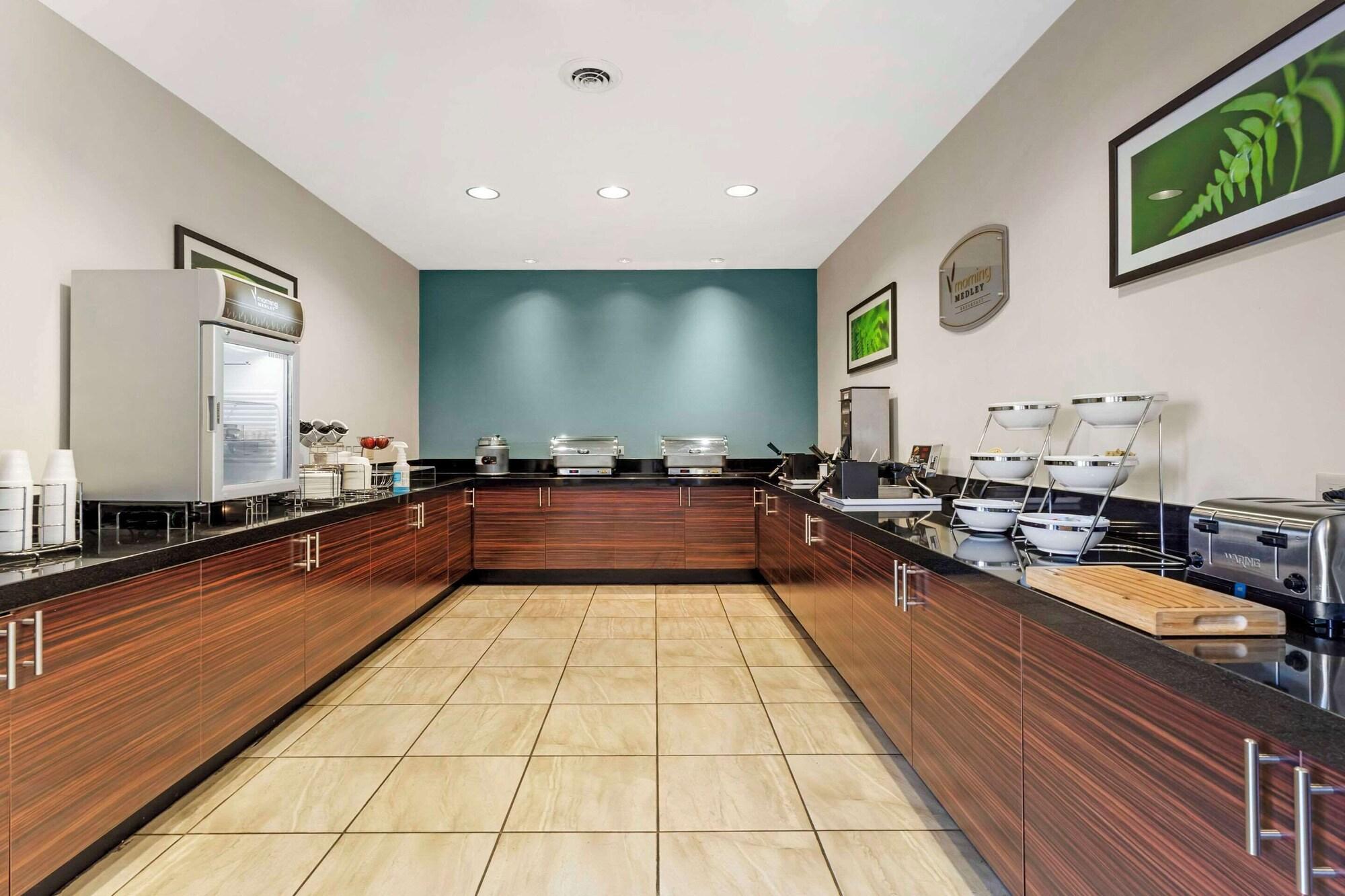 Restaurant Sleep Inn & Suites Cumberland - LaVale