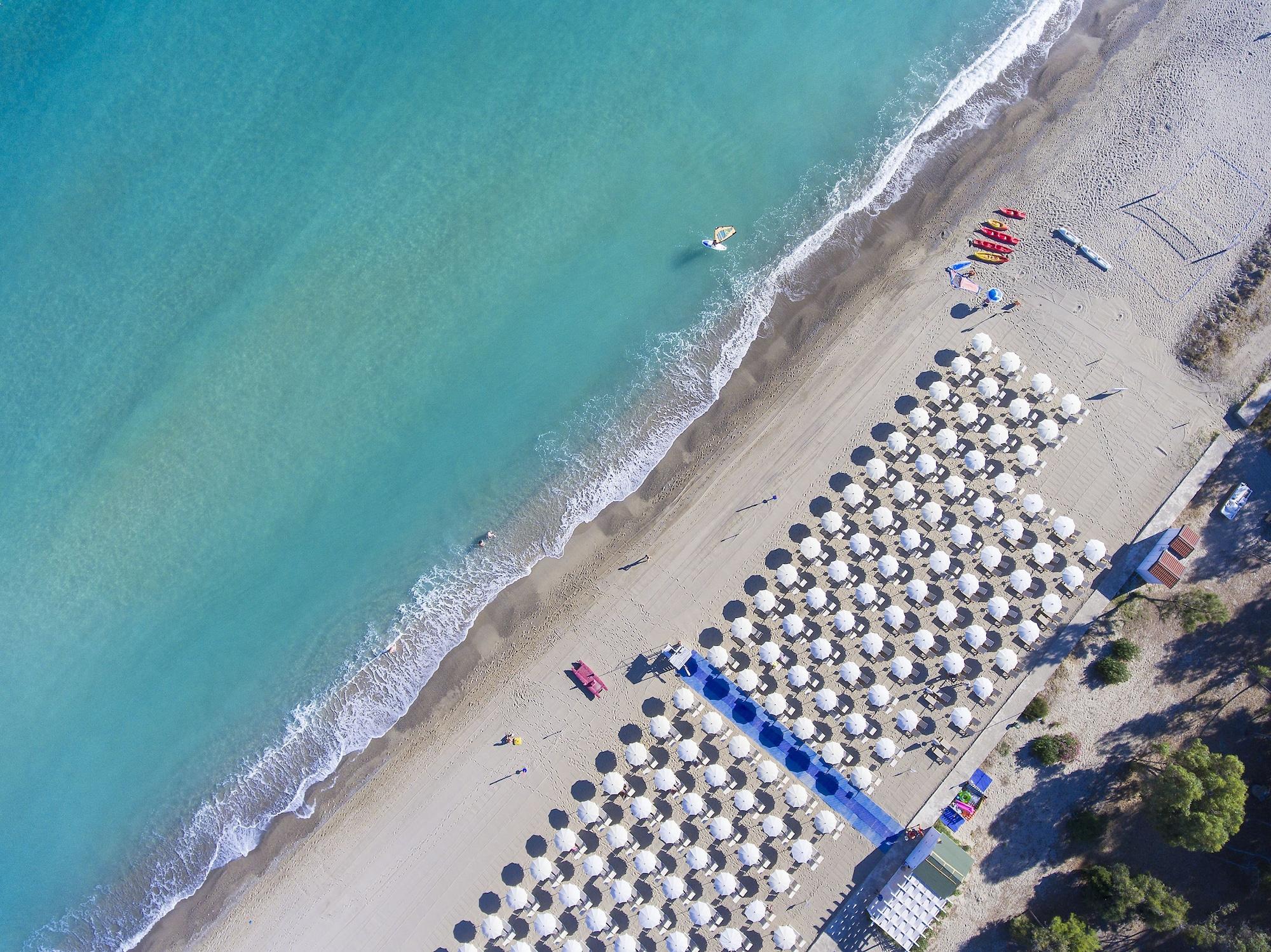 Vista Exterior VOI Baia di Tindari Resort