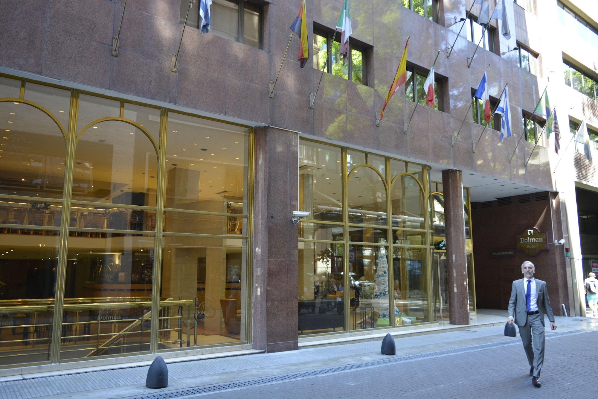 Vista Exterior Dolmen Hotel