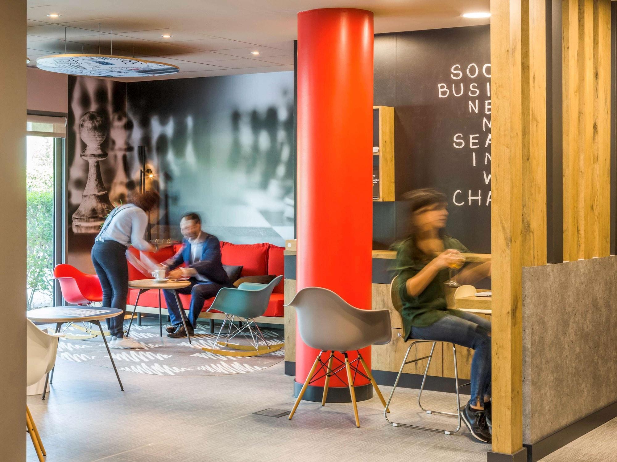 Bar/Salón ibis Barcelona Montmelo-Granollers