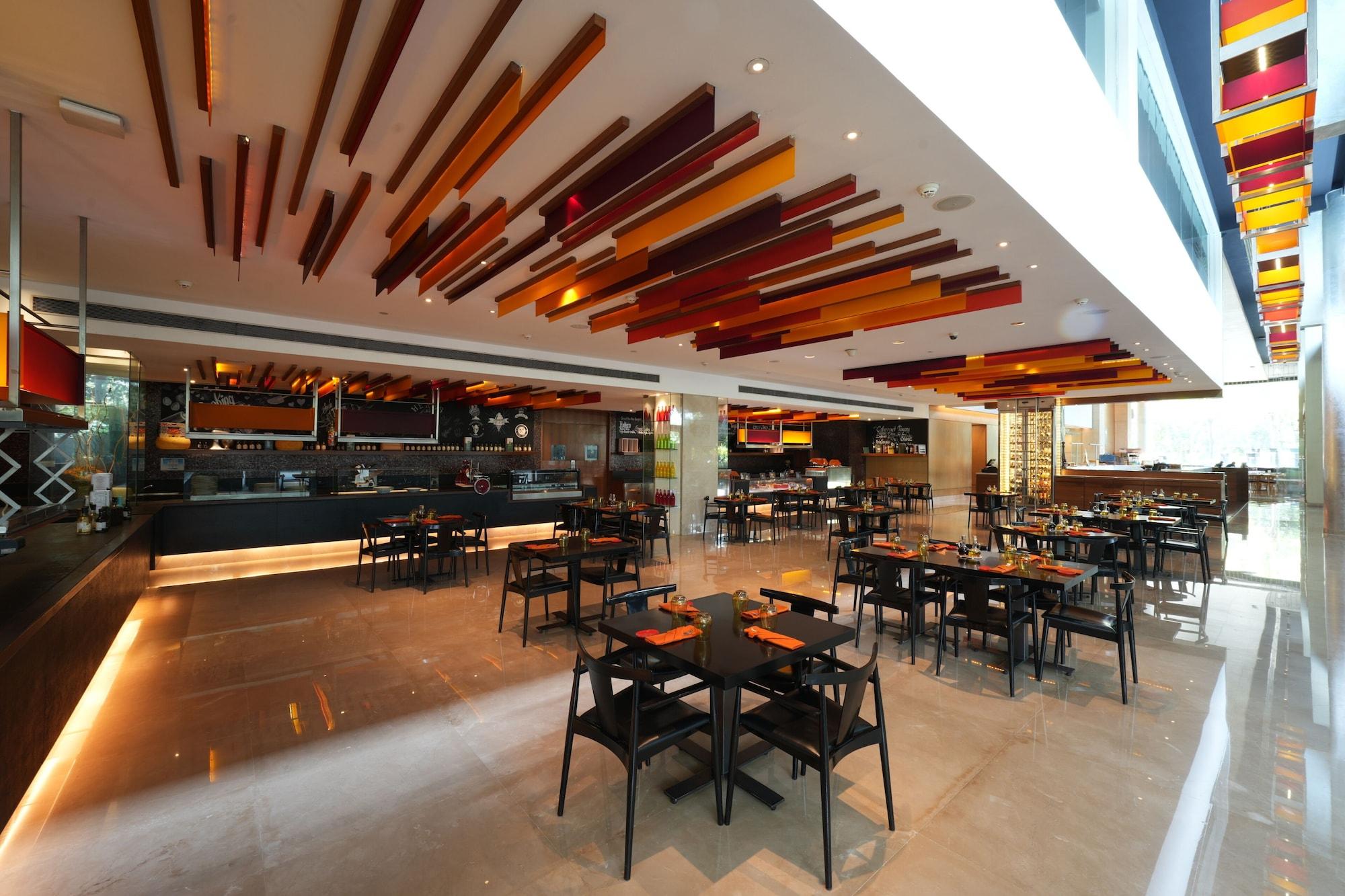 Restaurant The Westin Mumbai Garden City
