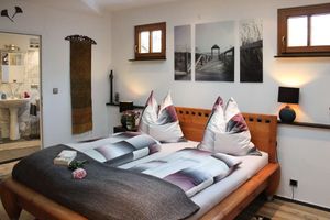Alquiler Vacacional - Top modern City Apartment at the University Hospital in a quiet green area