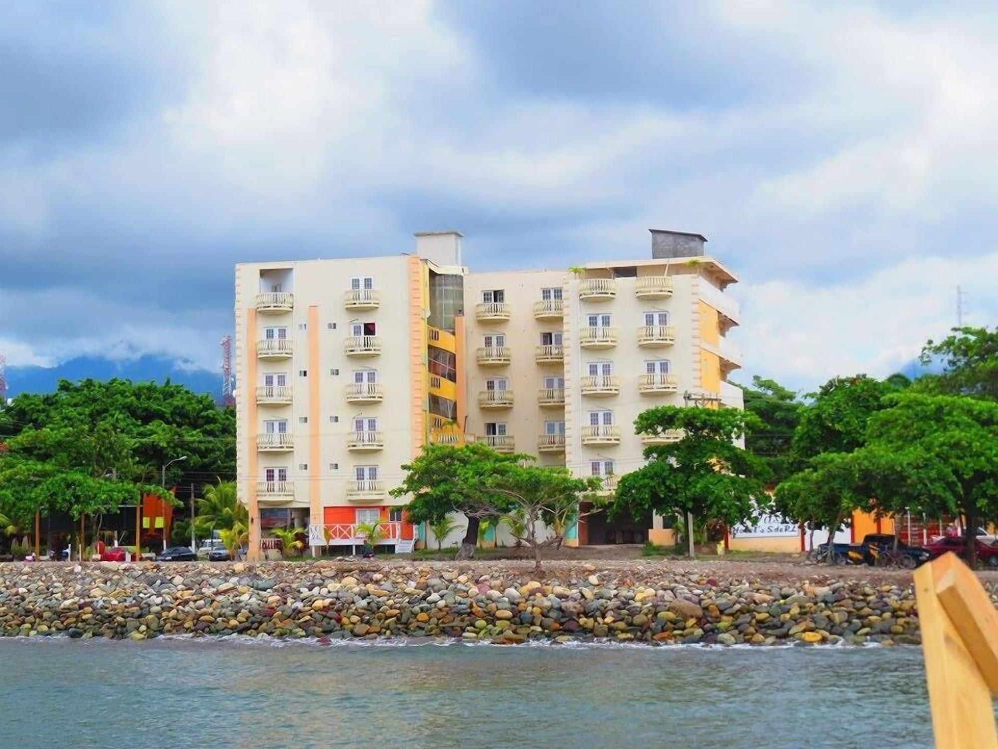 Vista Exterior Art-Deco Beach Hotel