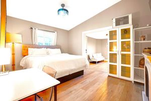 Alquiler Vacacional - Private Guestroom/Studio Unit In Southeast Las Vegas with WiFi, AC and King Bed.