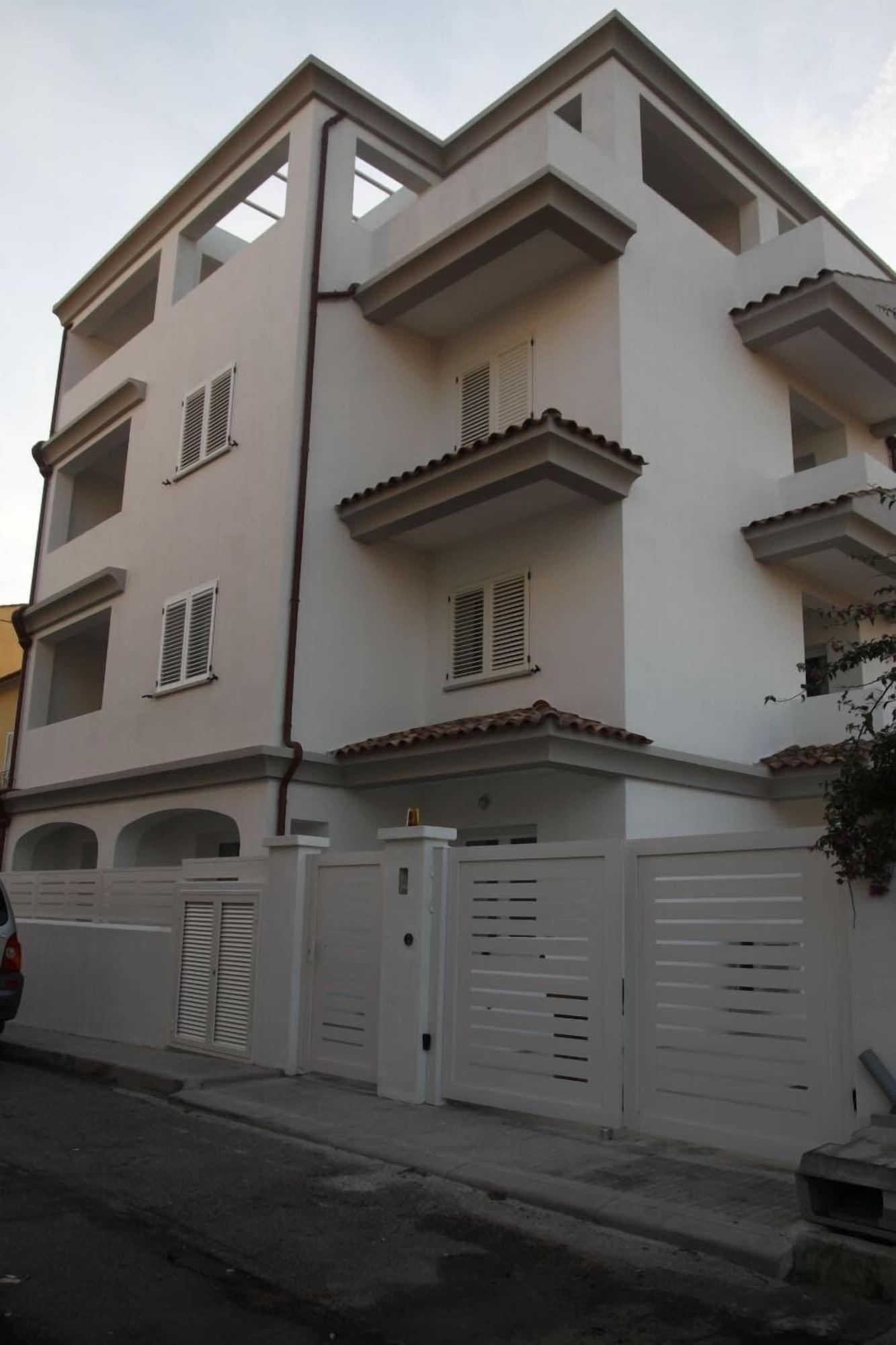 Vista Exterior Guest House Suite Olbia