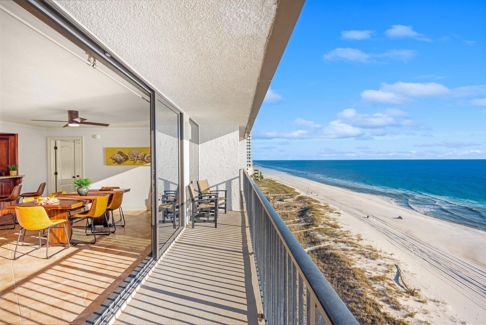 Playa Sandpiper Beacon Beach Resort