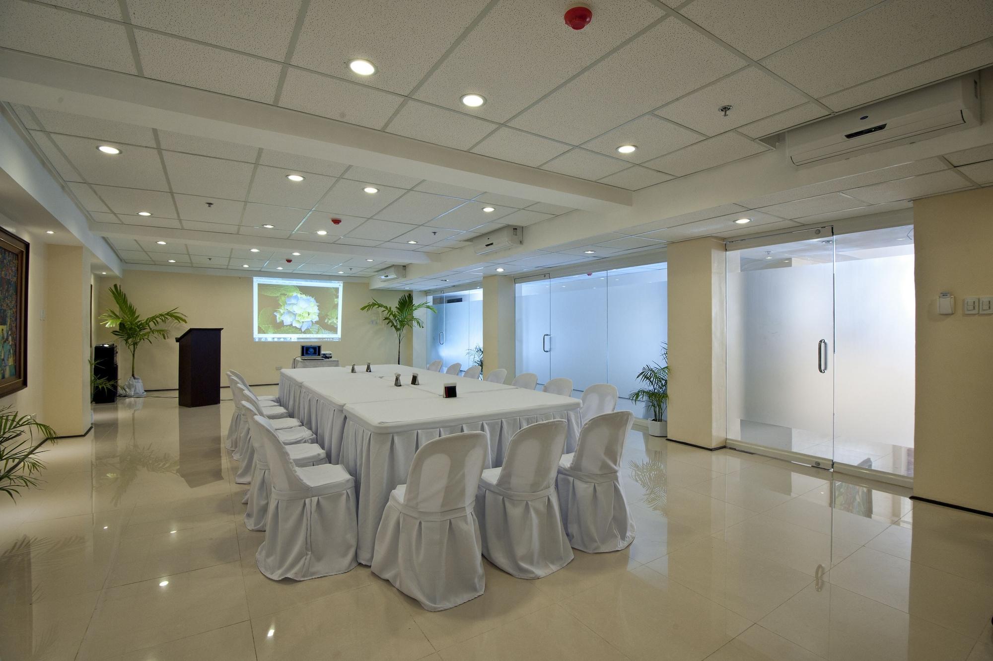 Sala de Reuniones M Citi Suites