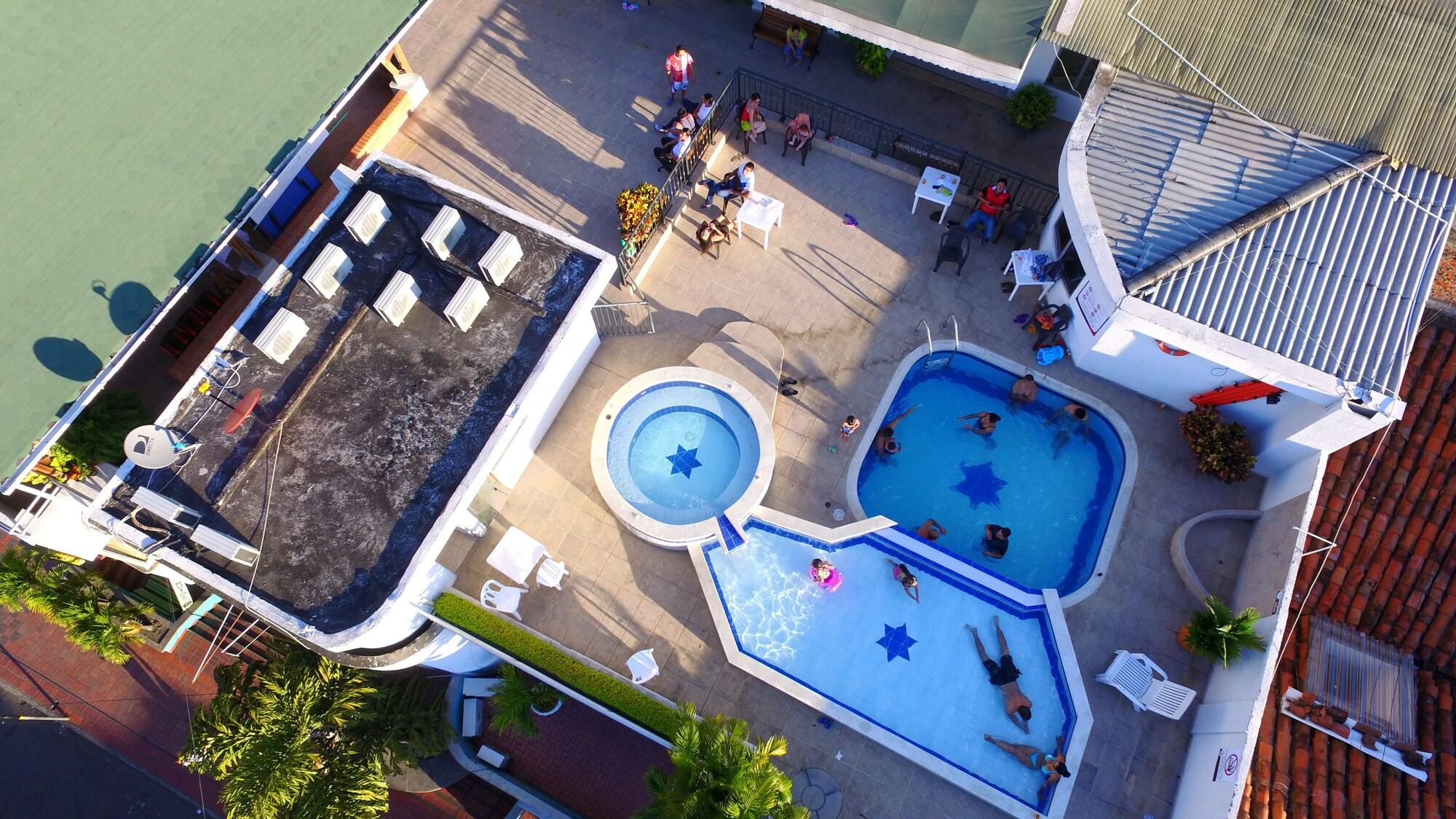 Vista Exterior Hotel Cafe Plaza
