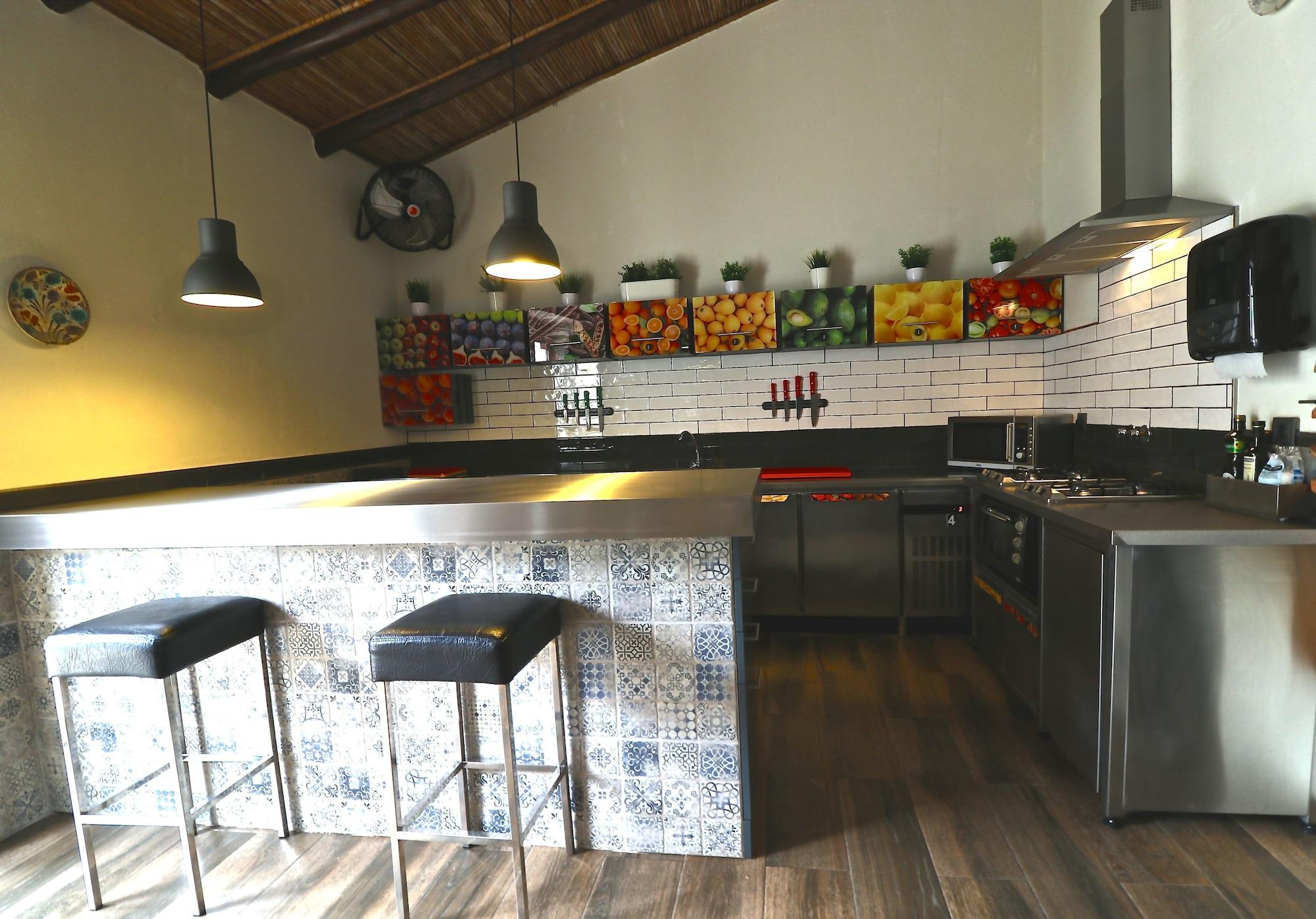 Restaurant Lost & Found - Guesthouse & Suites