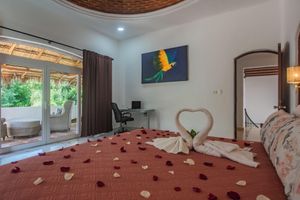 Vacation Rental - Villa Solvani Pool 5 Min to Beach