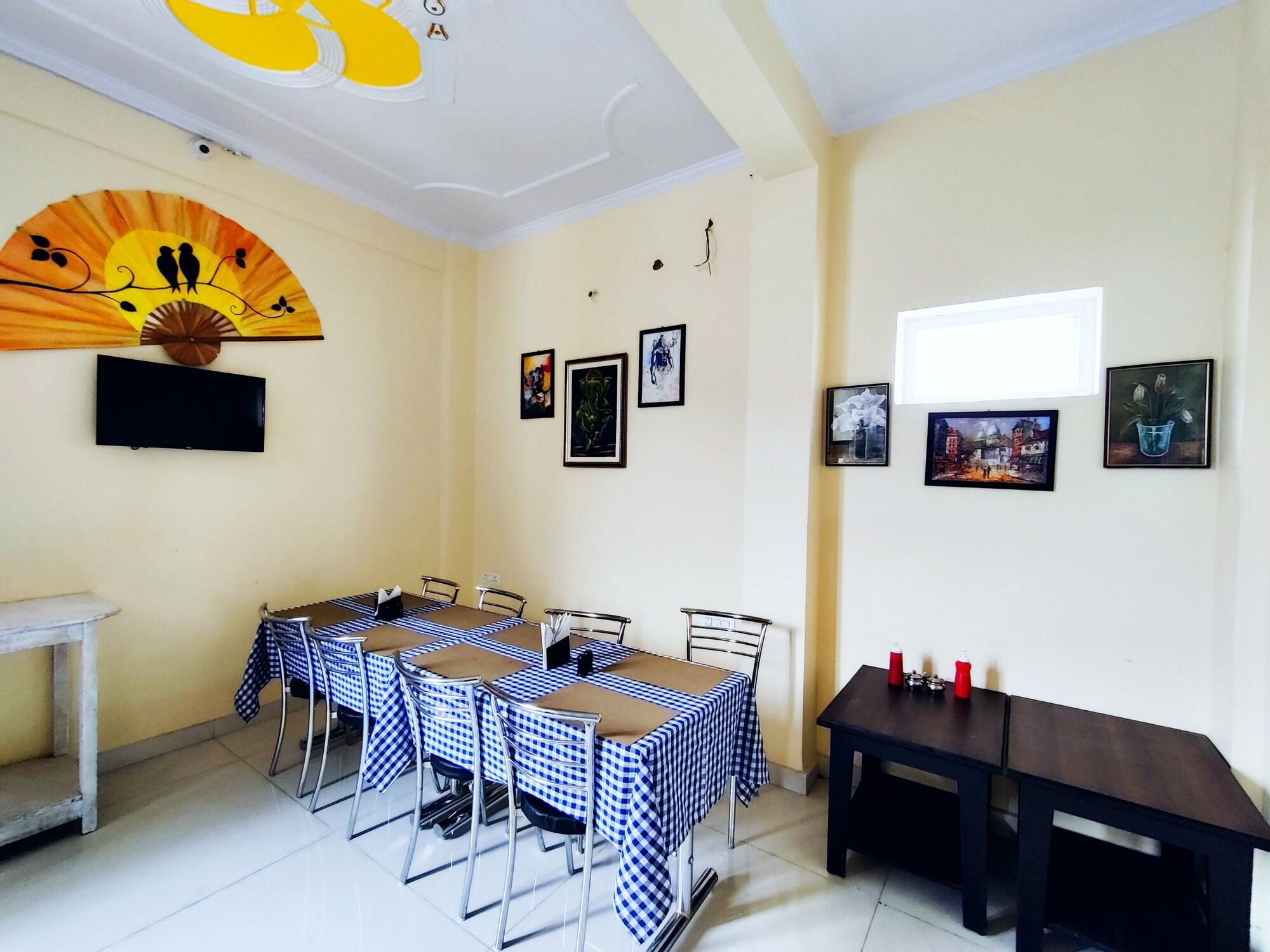 Restaurant UbEx Home Rishikesh - Hostel