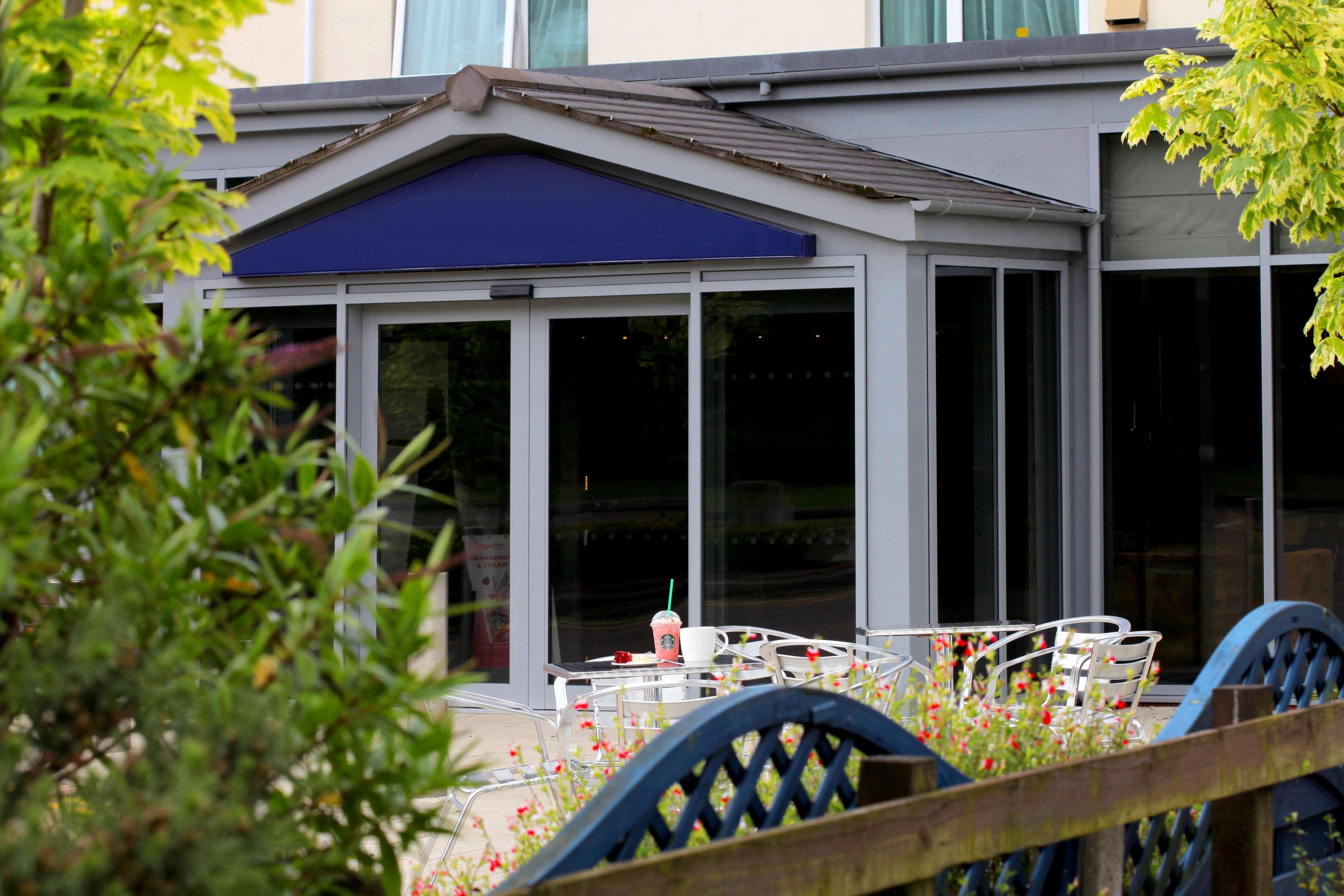 Vista Exterior Best Western Pontypool Metro Hotel