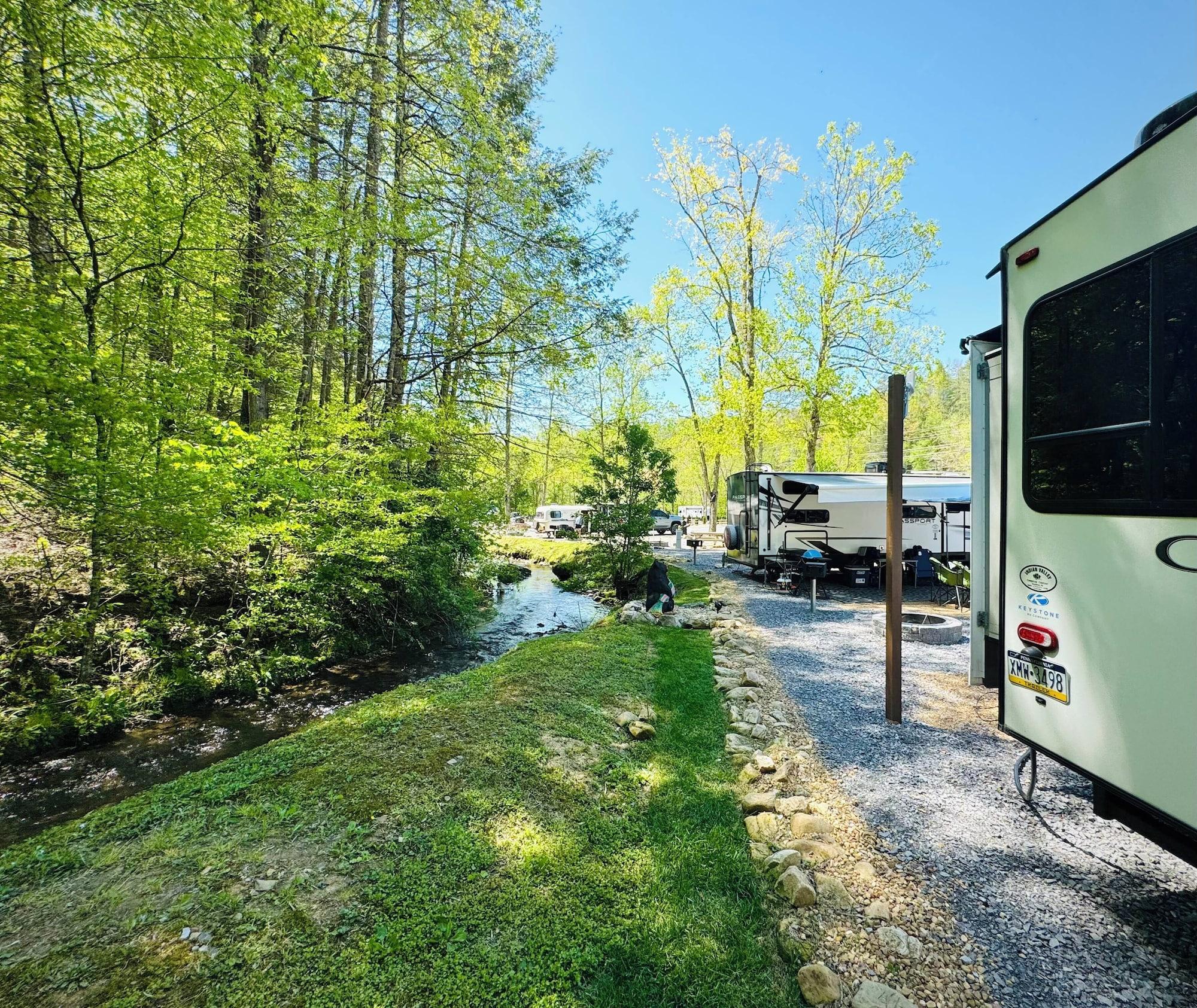 Vista Exterior Dudley Creek RV Resort