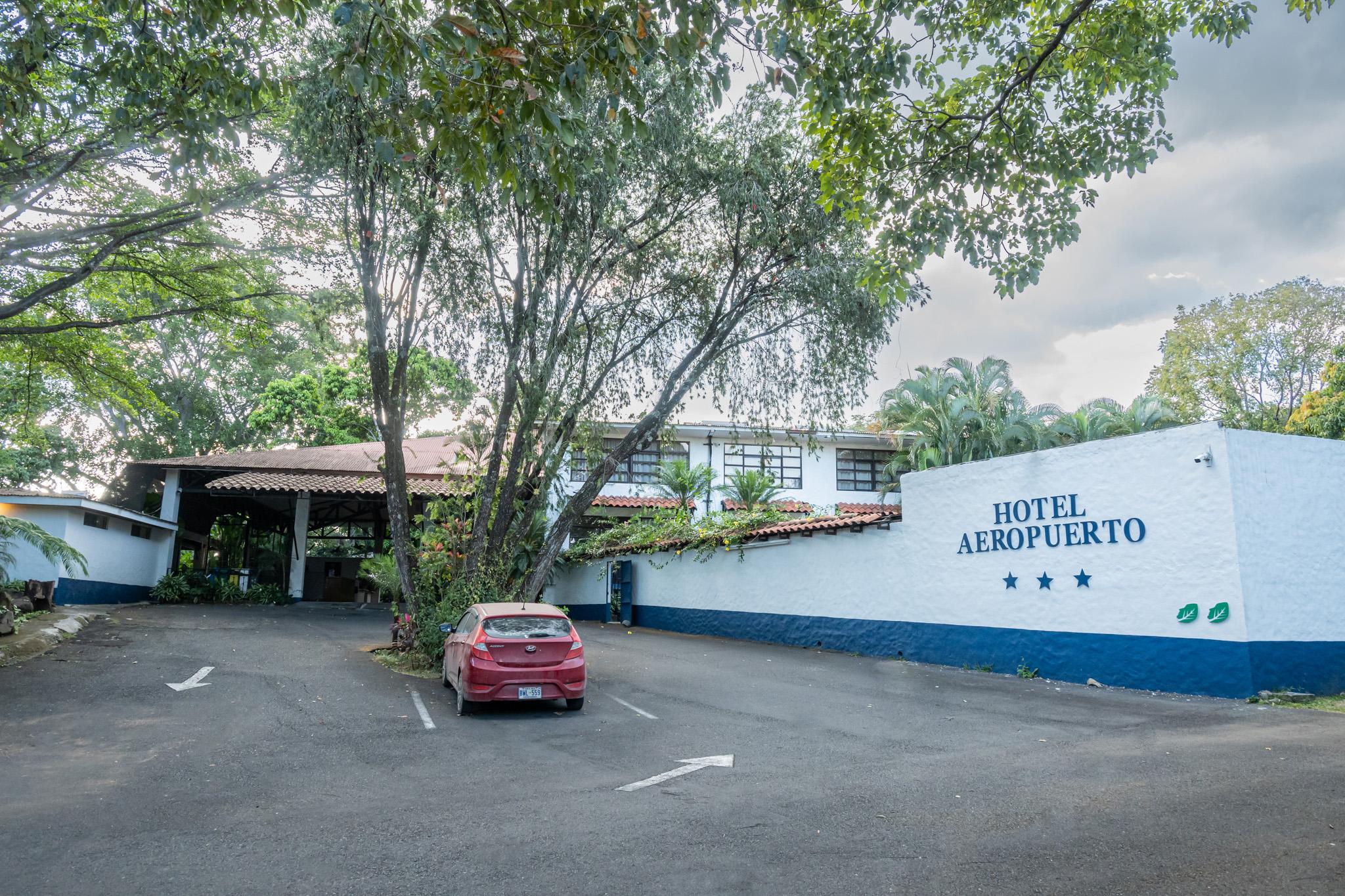 Vista Exterior Hotel Aeropuerto