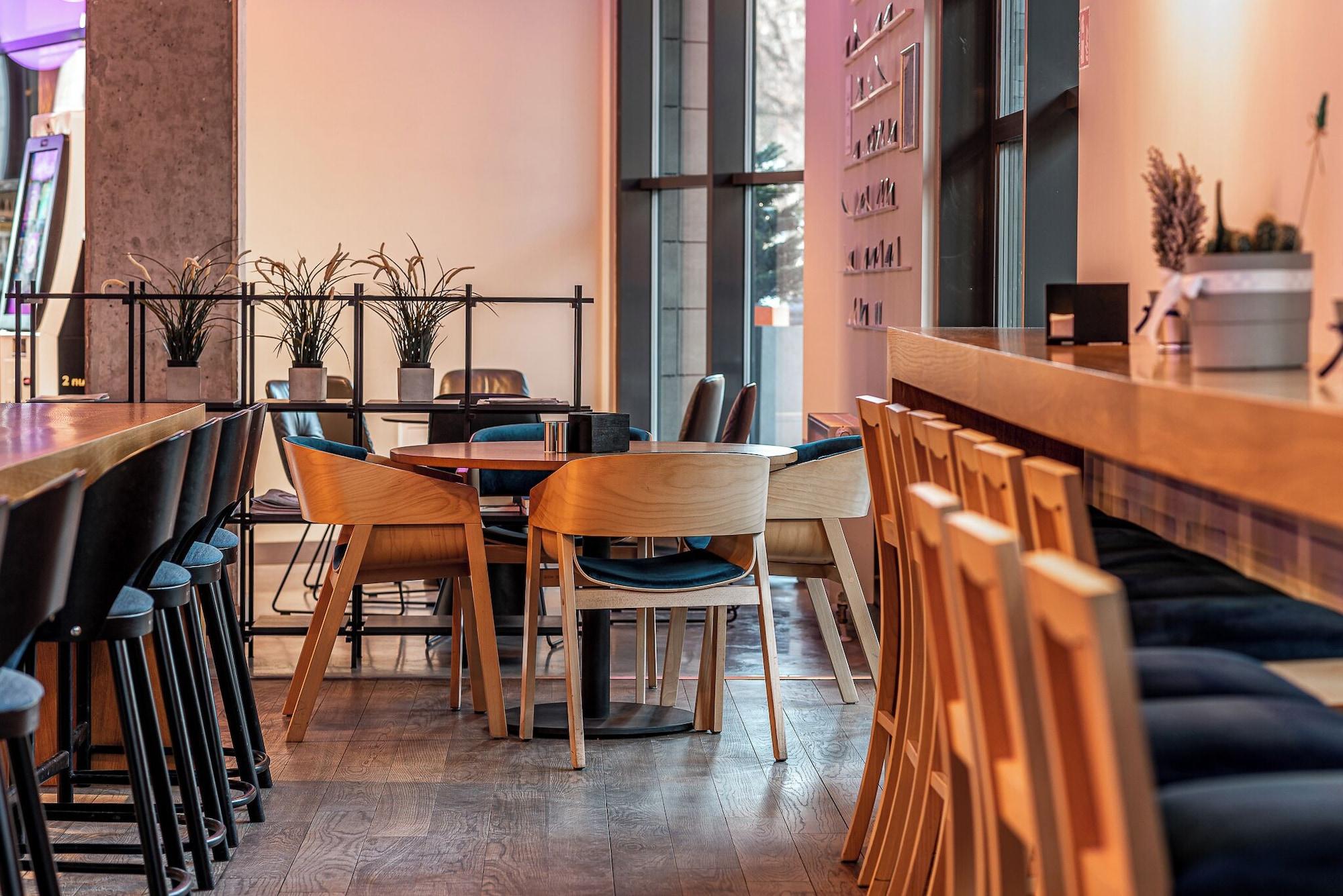 Restaurant Comfort Hotel LT - Rock 'n' Roll Vilnius