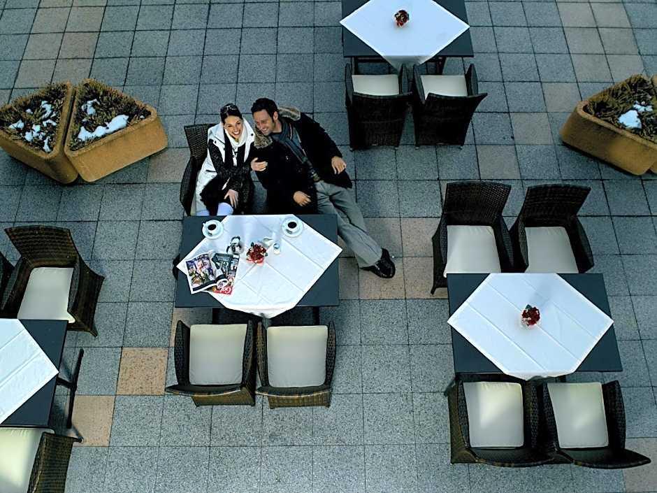 Vista Exterior Hotel Bergcristall