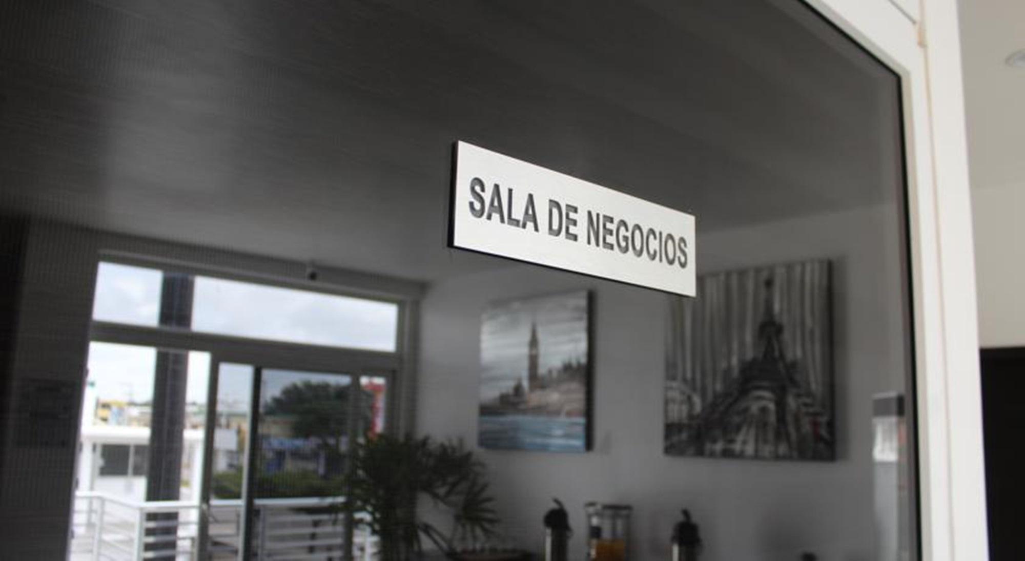 Varios Hotel Kali Suites