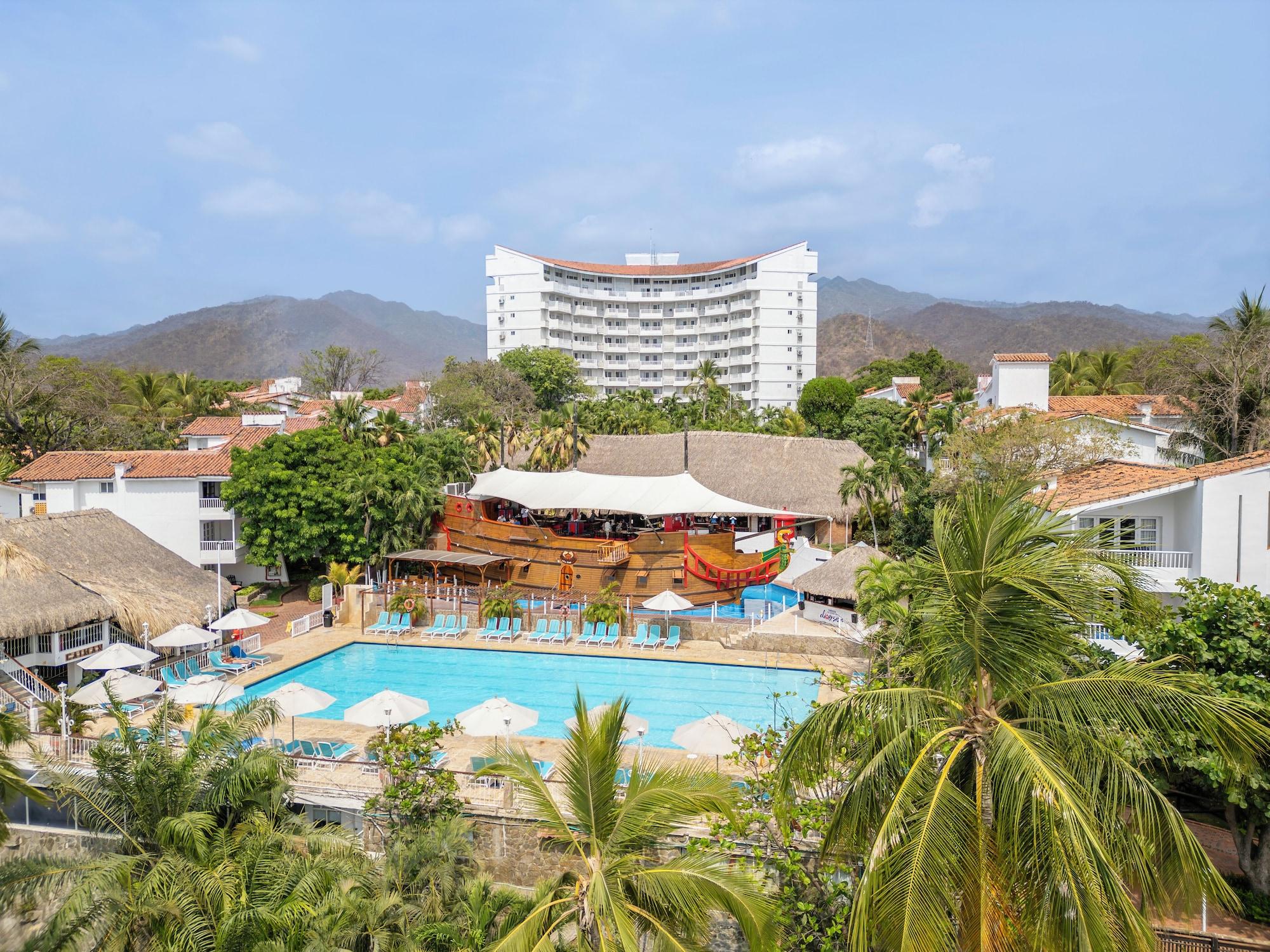 Vista Exterior Decameron Galeon - All Inclusive