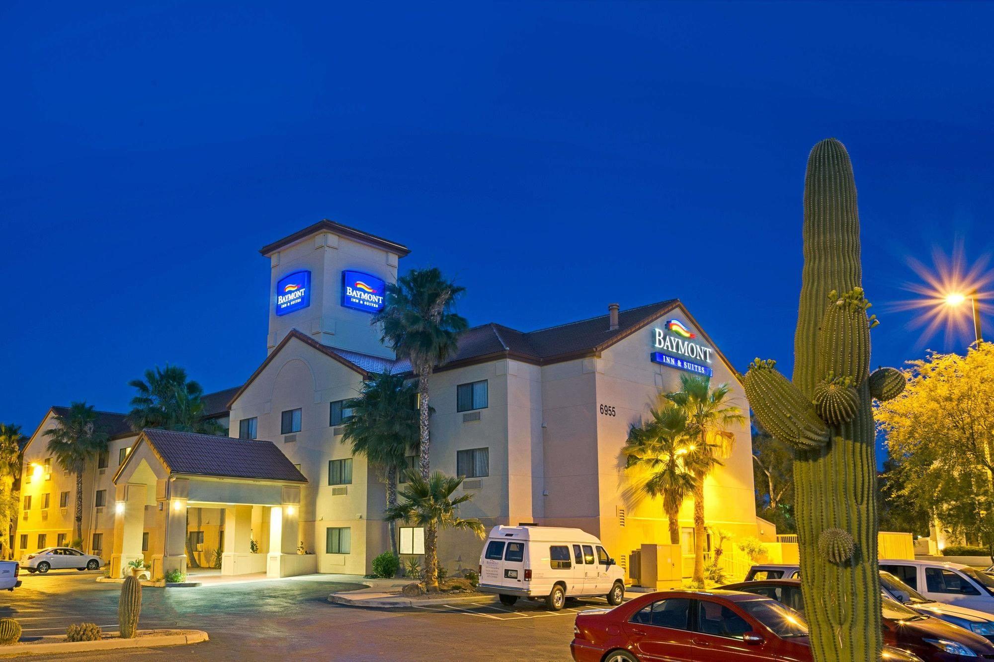 Vista Exterior Baymont Inn & Suites Tucson Airport