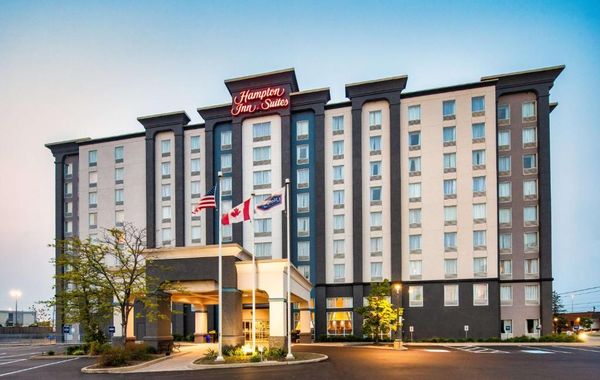 Hampton Inn & Suites by Hilton Toronto Downtown