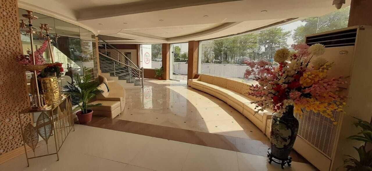 Vista Lobby Usmania restaurant and Civic Hotel