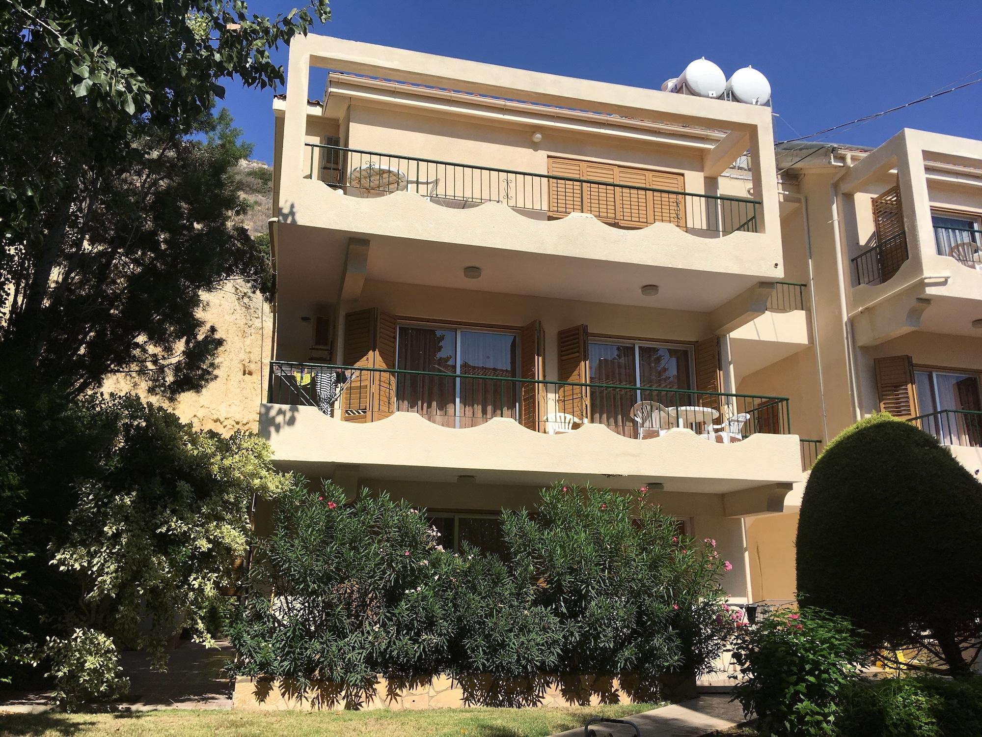 Vista Exterior Kotzias Hotel Apartments