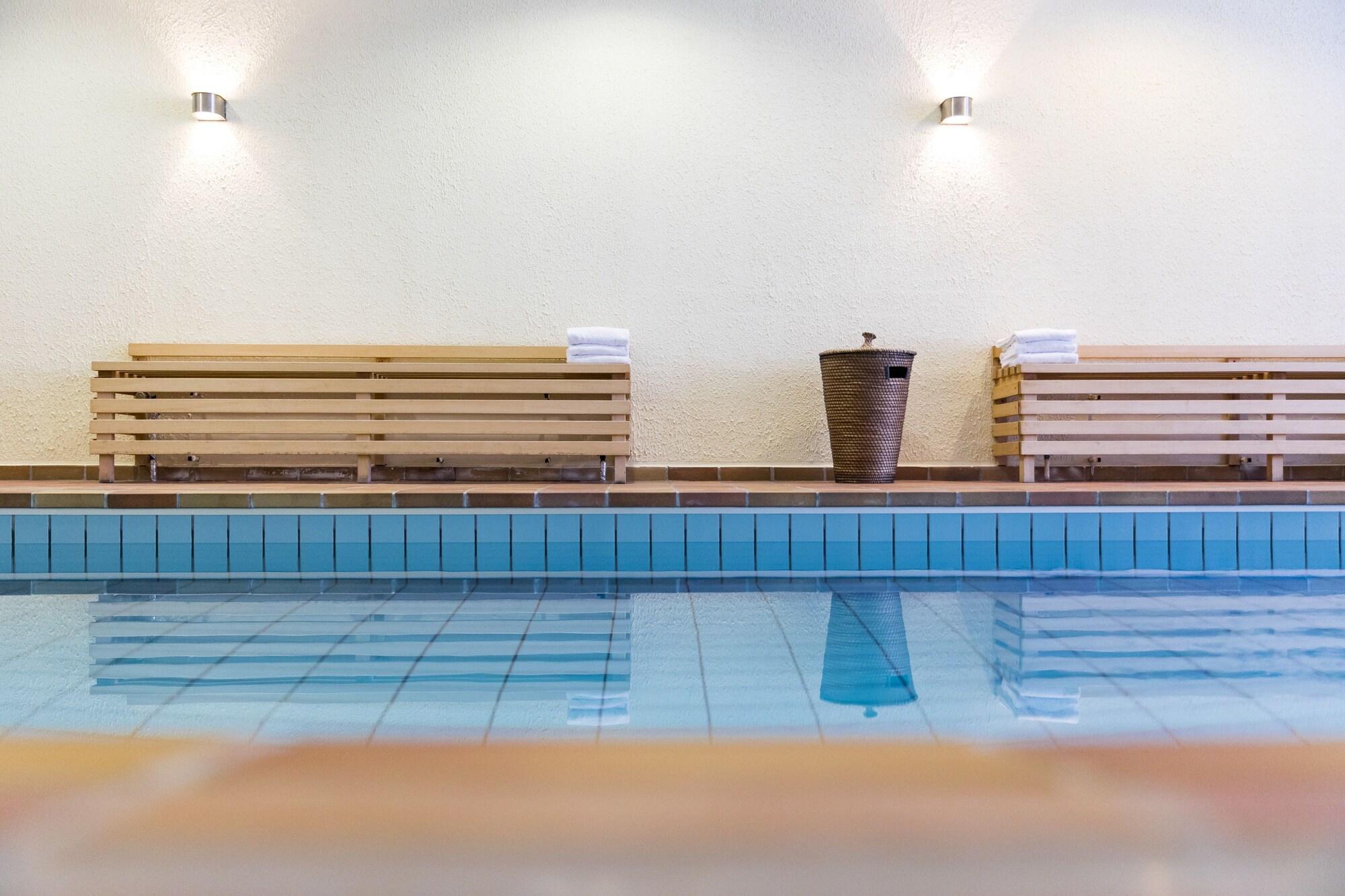 Vista Piscina Wald & Golfhotel Lottental