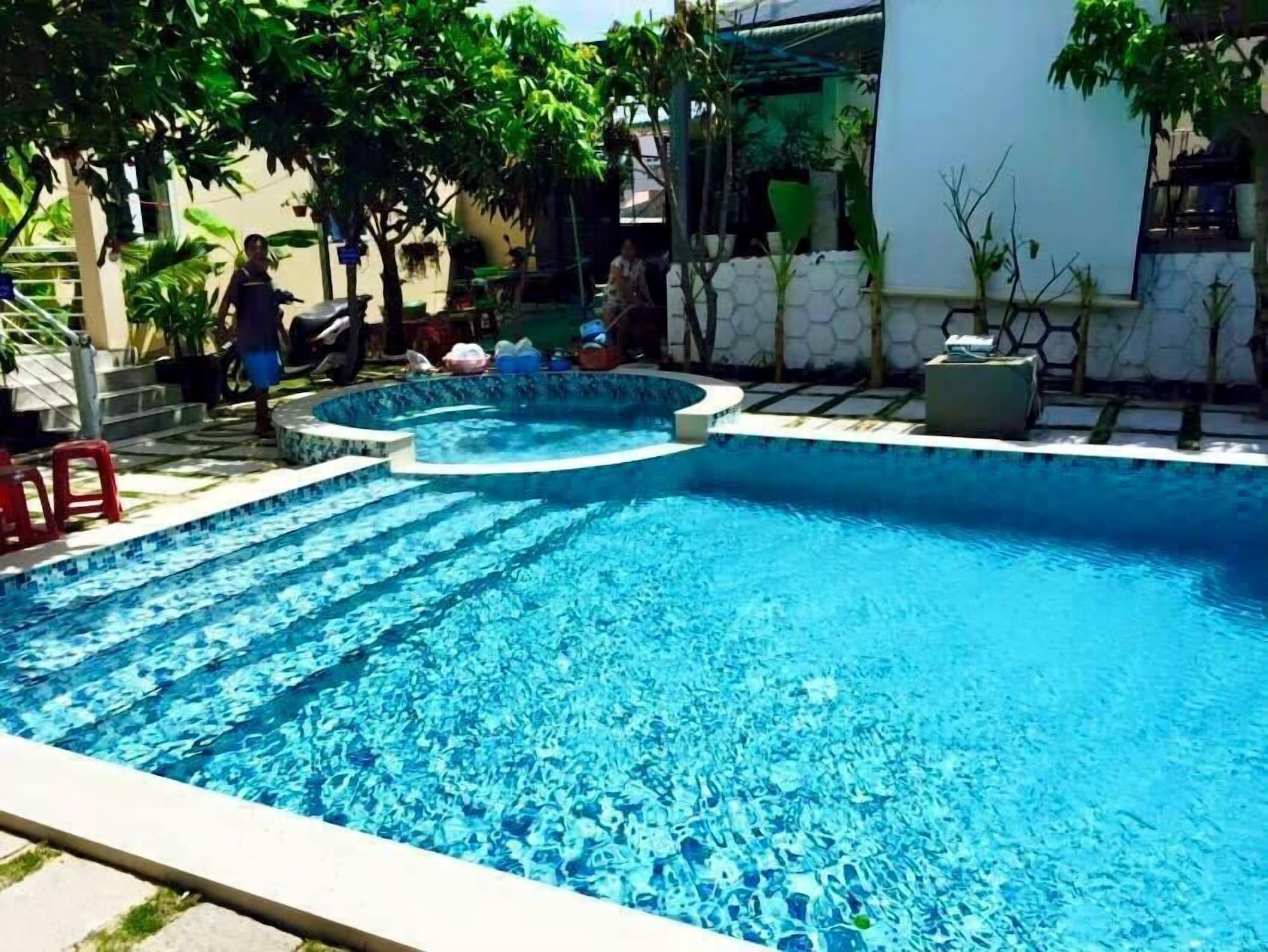 Vista Piscina Nohana Hotel