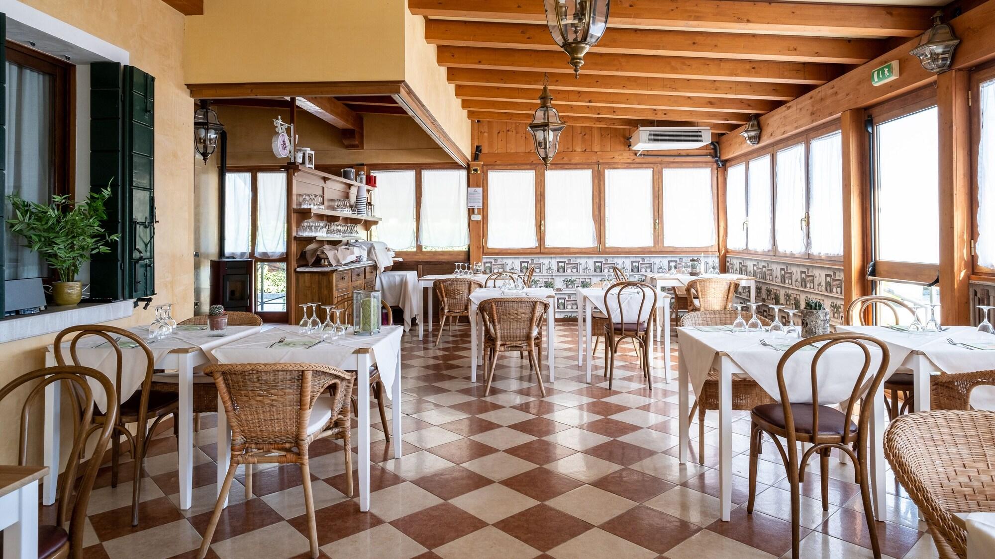 Restaurant Hotel Villa Sara