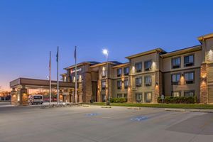 Alojamiento - Best Western Plus Grand Island Inn & Suites