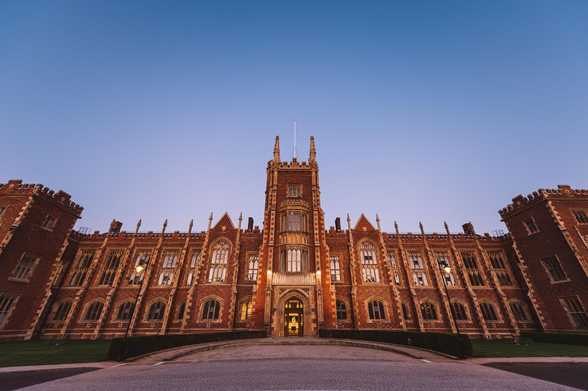 Vista Exterior Queens University Belfast - Elms Village - Hostel