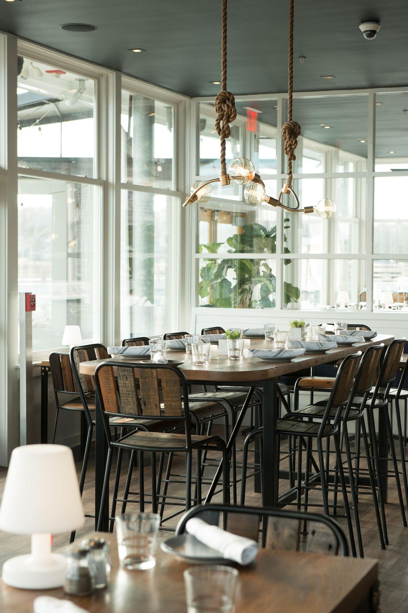 Restaurant The Boathouse Waterfront Hotel & Marina