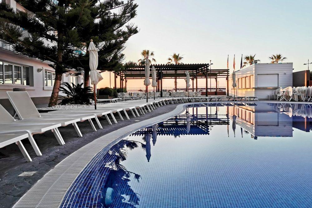 Vista Piscina Hotel Acuazul