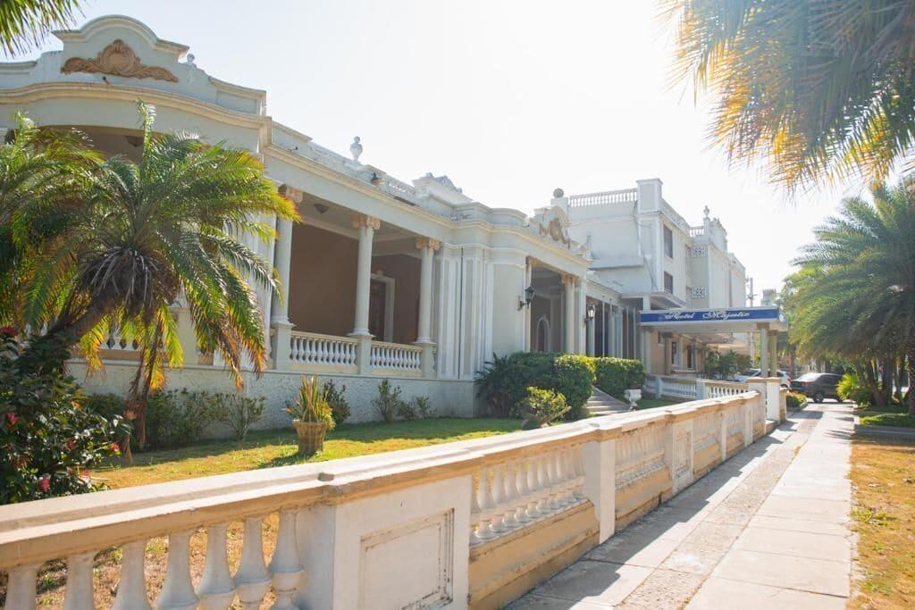 Vista Exterior Hotel Majestic Barranquilla