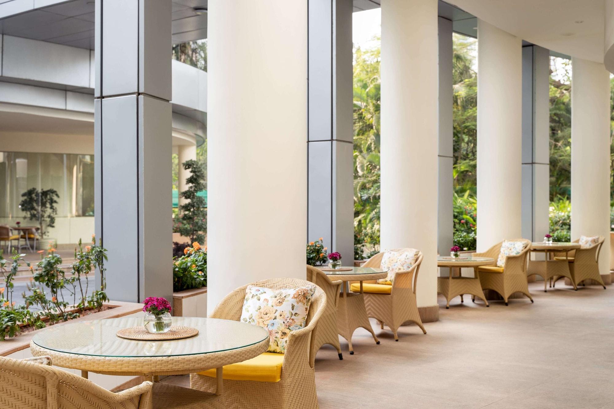Restaurant Taj Wellington Mews Luxury Residences