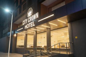 Alojamiento - City Crown Hotel