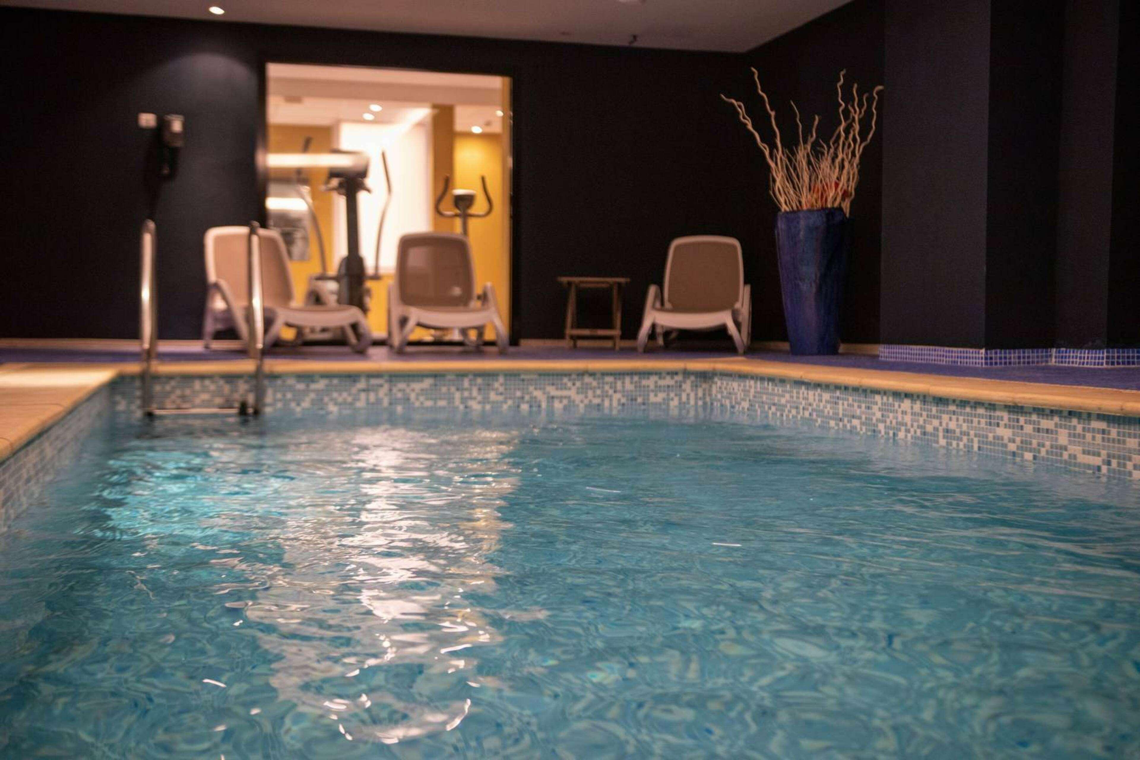 Vista Piscina Best Western Plus Soleil Et Jardin